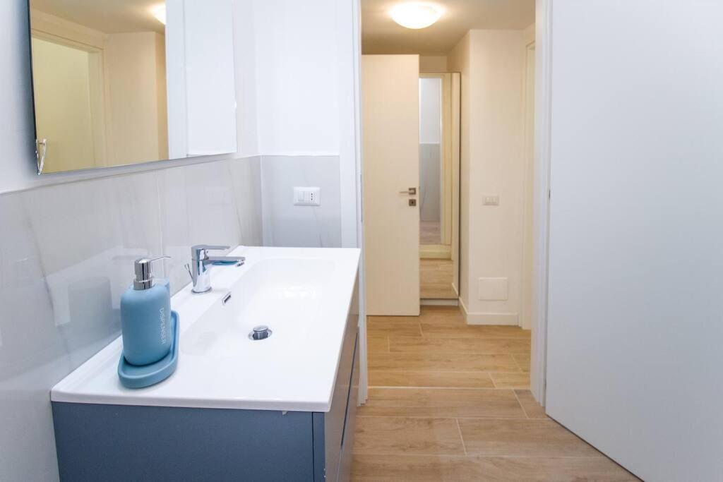 Palm Apartment Милано Екстериор снимка